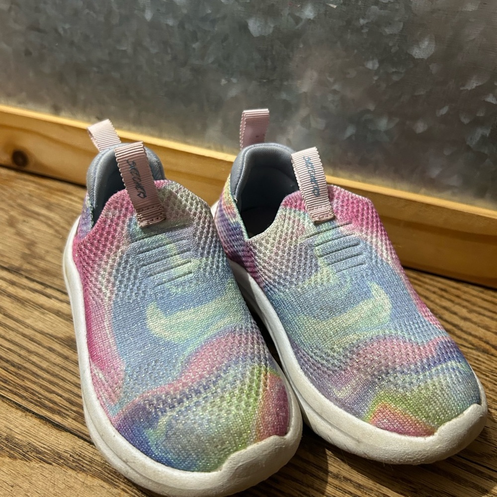 Sketchers Memory Foam Girls Toddler Sneakers Slip On Rainbow Size 6